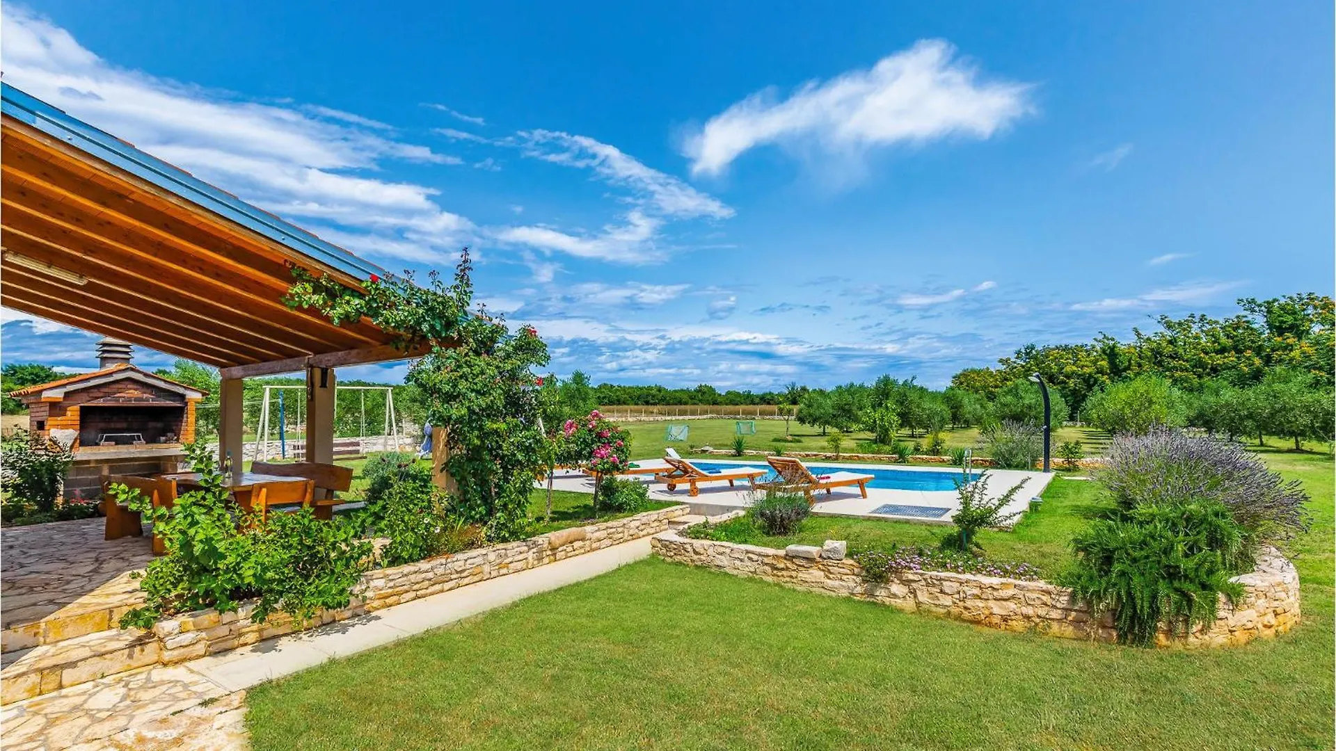 Сasa de vacaciones 3 Bedroom Lovely Home In Šišan