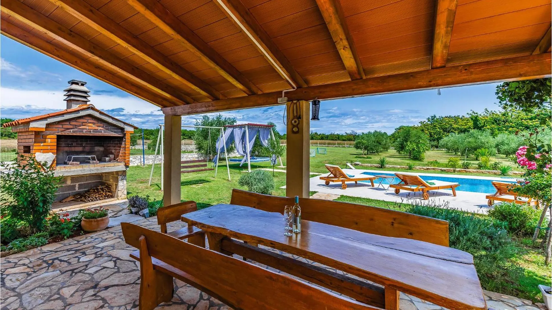 3 Bedroom Lovely Home In Sisan 0*,  Croatia